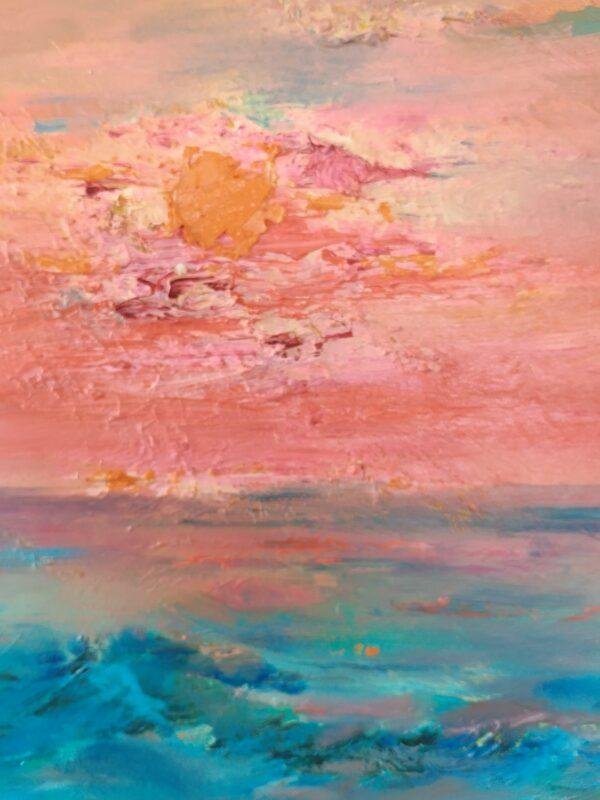 capture la sérénité et la beauté d'une aube sur l'océan