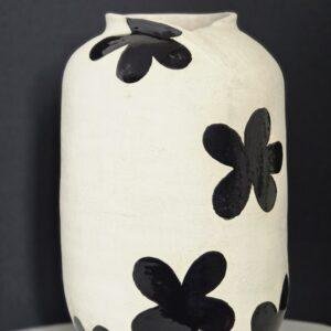 Jarre japon à fleurs noires